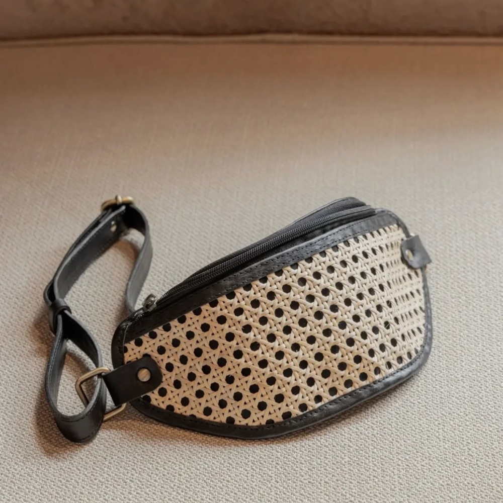 Raja Sling Bag